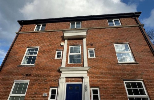Wroughton Casa | Badgers House Long Stay Discounts Free Parking