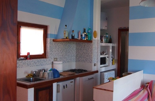 Bagnaia Apartamento | Bagnaia, isla de Elba a 50 metros de la playa, encantadora con vista al mar.