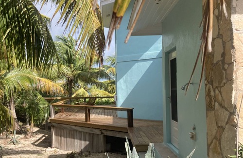 Sugar Loaf Settlement Casa | Bahamas oceanfront paradise. 250 off if you stay 8 nights.