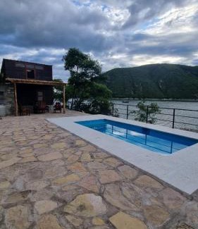 Coronel Moldes Casa | Bahia Renee