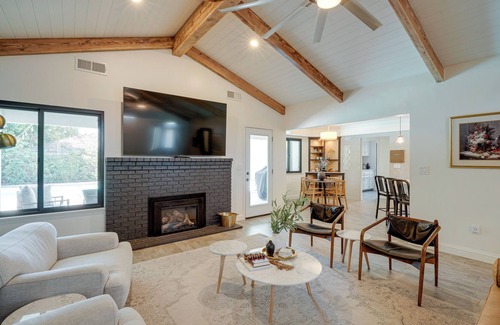 Greenacres Casa | Bakersfield Oasis: Private Pool, Hot Tub & Patio!