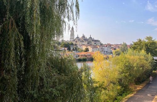 Perigueux Apartamento | Balcon sur la rivière
