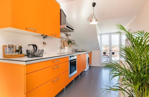 Santo Amaro Apartamento | Balcony Bliss | View & LX Factory, Congress Centre
