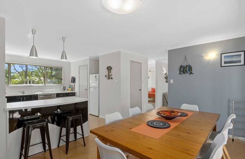 Dalrymple Casa | Bali in Wool bay - 5 minutes walk to the beach and jetty