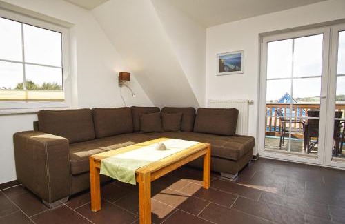 Thiessow Apartamento | Balkon mit Meerblick, gratis Nutzung vom AHOI Erlebnisbad und Sauna in Sellin - Haus De niege Wech FeWo 03