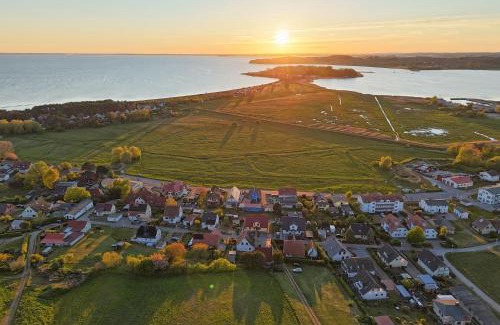 Thiessow Apartamento | Balkon mit Meerblick, gratis Nutzung vom AHOI Erlebnisbad und Sauna in Sellin - Haus De niege Wech FeWo 04