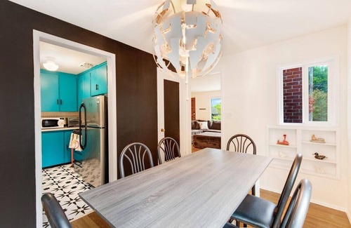 Old Ballard Casa | Ballard Birdhouse - 93 Walking Score/Garage/AC