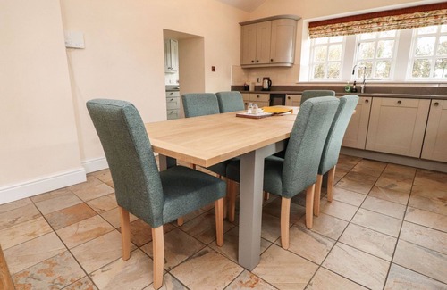 Dolphinholme Cabaña | BALLOO, pet friendly, luxury holiday cottage in Galgate