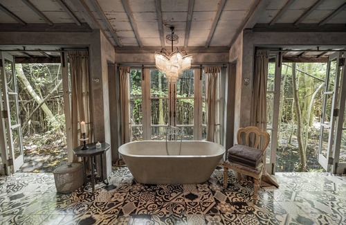 Jimbaran Bay Hotel | BALQUISSE Heritage Hotel