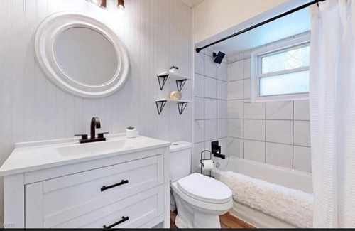 Kawartha Lakes Villa | Balsam Lake Cottage