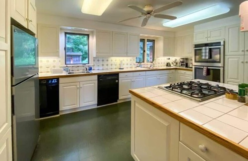 Arkville Chalet De Esquí | 5 Mins to Belleayre w/ Pool + Pond on 25 Acres!