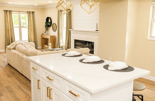 Downtown Baltimore Casa | Baltimore Cozy & Renovated Townhome, Oriole Park /Ravens/Casino + Free Parking