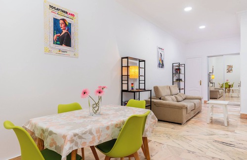 Alfalfa Casa | Banana Gay House