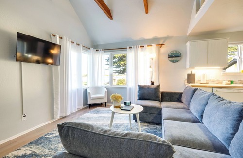 Bandon Casa | Bandon Beach House Rental: Walk to Downtown!