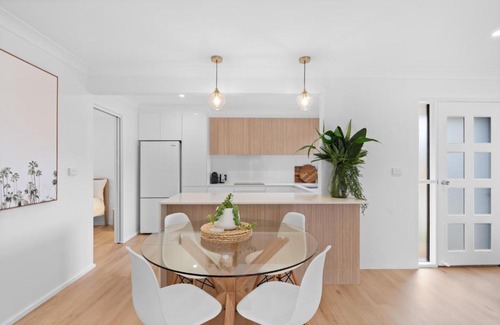 Forster Villa | Banksia Breeze Villa - 100m to North One Mile Beach