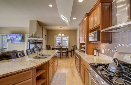 Baraboo Condominio | Baraboo Country Club - Friends & Families Welcome