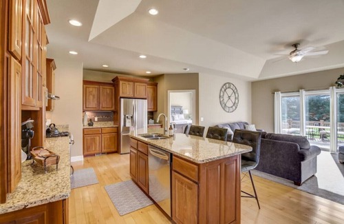 Baraboo Condominio | Baraboo Country Club - Friends & Families Welcome