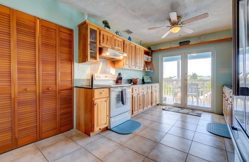 Breezeswept Beach Estates Casa | Barbados Bungalow: Waterfront Paradise, Canalfront, Boat Ramp, Dogs OK, Prime Ramrod Key Corner Lot!