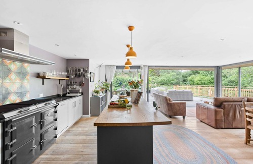 Dittisham Cabaña | Barberry Farm Cottage - sleeps 8 guests in 4 bedrooms