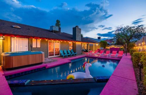 Paradise Vista Estates Casa | Barbie's Dreamworld Scottsdale Hot Tub&HomeTheater