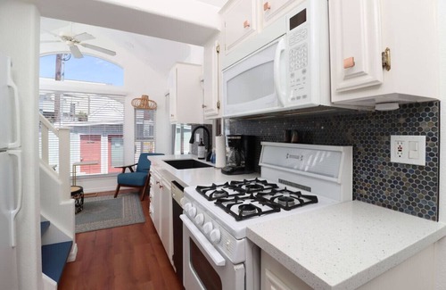 Leucadia Casa | Barefoot 101 Haven * One Block to Beach* 2Bed1Bath