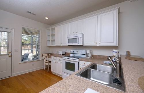 North Myrtle Beach Hotel | Barefoot Resort & Yacht Club