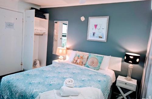 Bargara Hotel | Bargara Beach Motor Inn budget accommodation pet friendly on application