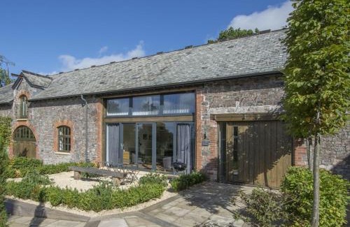Talaton Casa | Barley House