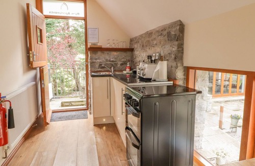 Nantgarw Apartamento | BARN APARTMENT 1, romantic, luxury holiday cottage in Cardiff