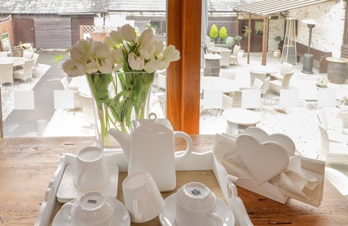 Nantgarw Apartamento | BARN APARTMENT 1, romantic, luxury holiday cottage in Cardiff