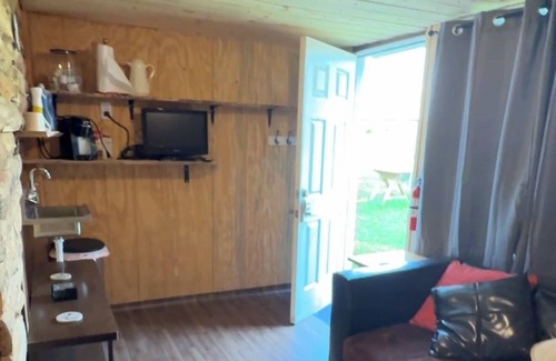 Mesena Casa | Barn Apartment located in beautiful Warrenton GA. 52ac, Lakes, Walks and more!