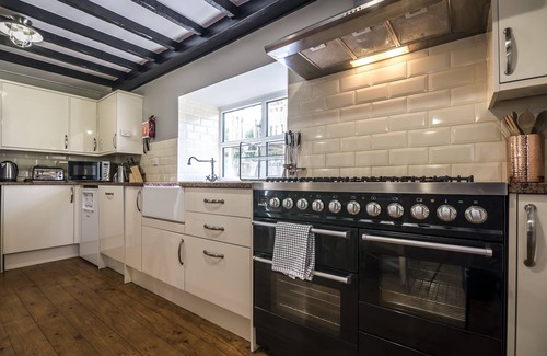 Penally Casa | Barn Conversion - Hot Tub - Penally