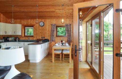 Crediton Casa | Barn Shelley Lodge