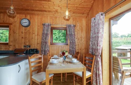 Crediton Casa | Barn Shelley Lodge