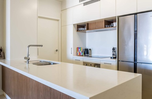 Bulimba Apartamento | Barramul on the Park Sleeps 6 Guests