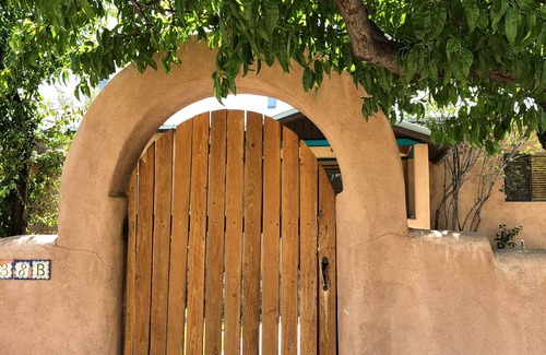 Abiquiu Casa | Barranca Plaza Casita - Village Life at its Old Time El mejor
