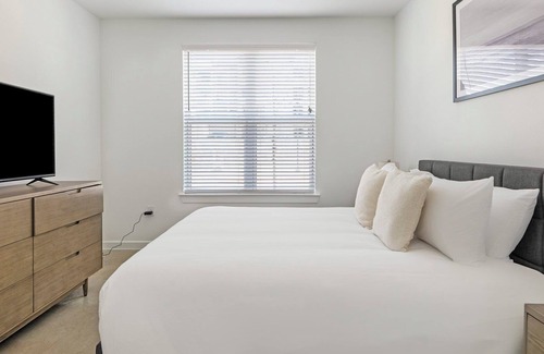Austin Apartamento | Barsala l Spacious 2BD Hill Country: Pool, Smart Tech & Yard
