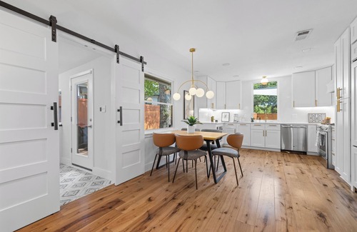 Barton Hills Casa | Barton Hills Getaway + Patio - Juniper!