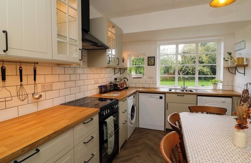 Bossington Cabaña | Barton Lodge