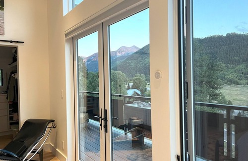 Telluride Casa | Basecamp at Valley Floor, Views, wildlife and hot tub at this spectacular home!