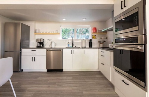 Norkirk Apartamento | Basement at 126 · Modern 1bedroom basement apartment newly remodeled