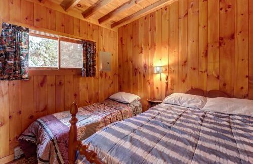 Chestertown Casa | Basic Adirondack Camp