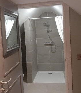 Abbeyknockmoy Apartamento | Basic, Warm, Cosy, Private Little Chalet