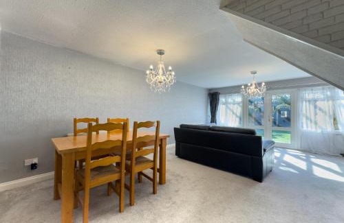 Basildon Apartamento | Basildon Retreat Cozy 3-Bedroom Home