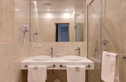 Pechers'kyi District Apartamento | BASIS APARTMENTS - Adults Only