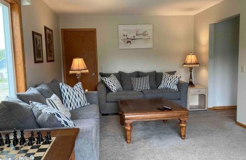 Afton Apartamento | Bass Creek's Cozy Outback Country Retreat