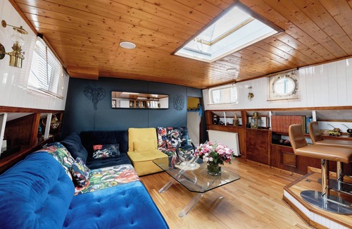 Asnieres-sur-Seine Alquiler De Eote | Bateau Péniche de Standing 70 Metres Carrés Plus Terrasse Collée à Paris