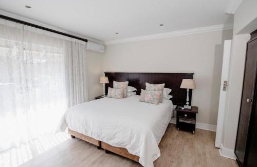 Klerksdorp Casa | Bateleur Guesthouse