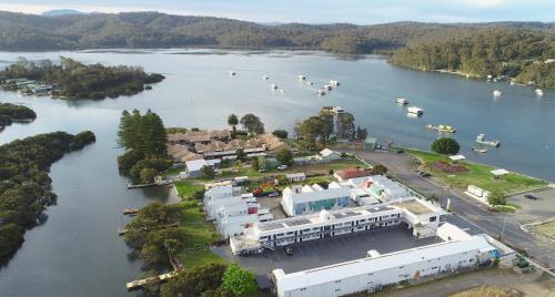 Batemans Bay Hotel | Batemans Bay Lodge