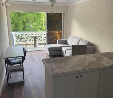 Lazaretto Apartamento | BattsRock Beach Condos 202